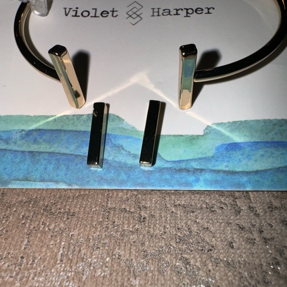 Violet Harper Jane Bracelet +
Earrings Set - Picture 3 of 8